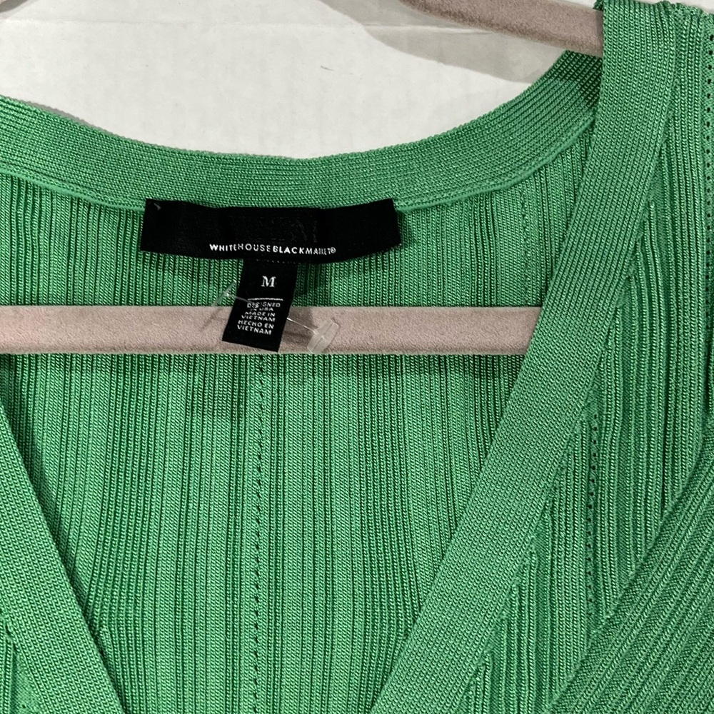 WHITE HOUSE BLACK MARKET RIBBED SCULPTED TANK (950) - Picture 4 of 12
